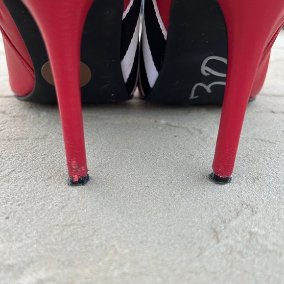 Steve Madden Red Ankle Boots with Black and White Stripes - Picture 13 of 14